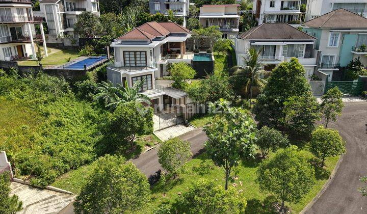 Rumah Bali Dengan Kolam Renang Dan View Gunung di Sentul City 1