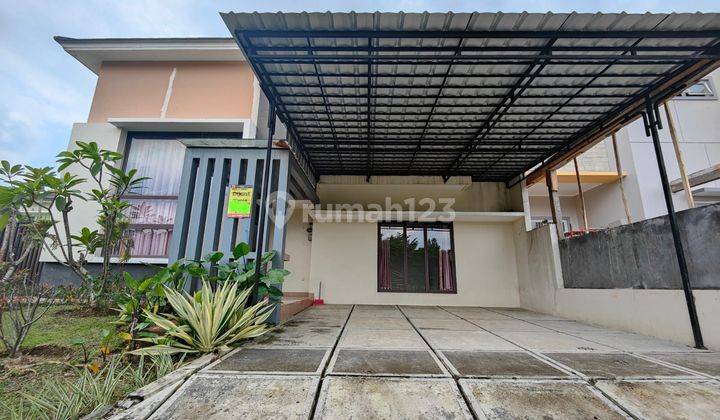 Rumah Minimalis Dengan Depan Green Area di Sentul City 1