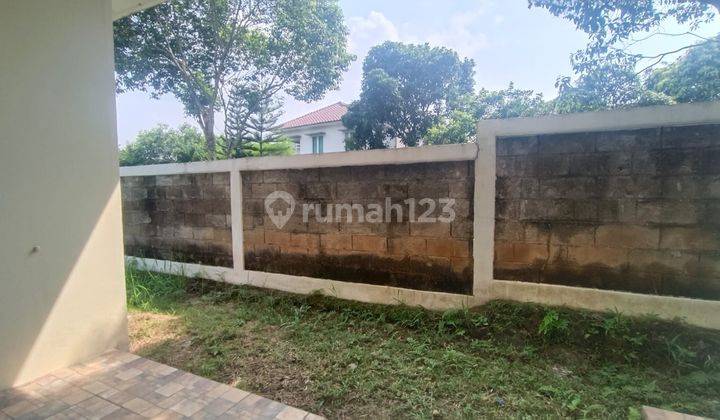 Rumah Cantik Dengan Taman Depan, Dekat Exit Tol Sentul  2