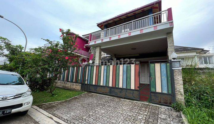 Rumah Cantik Depan Green Area +7 Kamar Kos  2