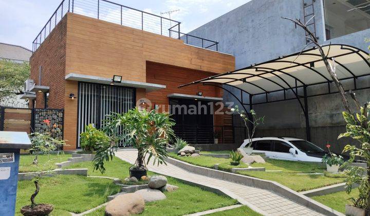 Rumah Bergaya Industrial Dan Green House, Cocok Untuk Kantor Dan Rumah Tinggal 5 Menit Dari Exit Tol, Rooftop, Shm, di Sentul City, Bogor 1