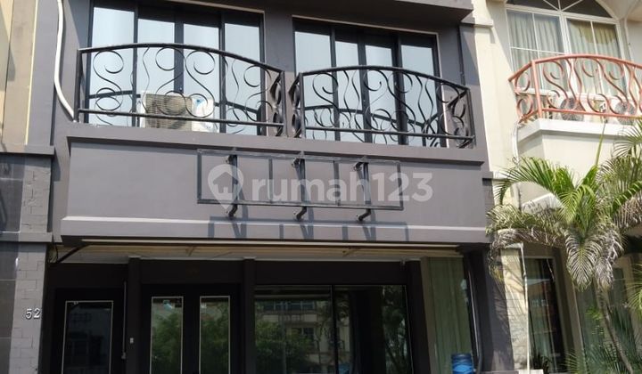 Large 3.5-Story Shop House in Sentul City, Amsterdam Shop House 2
