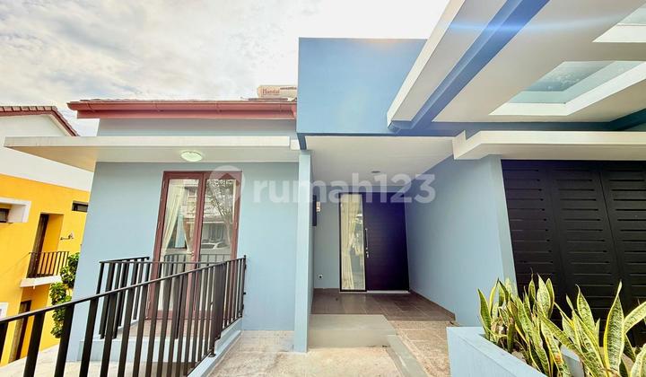House in an Exclusive Cluster with a Backyard Garden. 7 Minutes from Aeon Mall and Toll Exit in Sentul City Bogor. House in an Exclusive Cluster with a Backyard Garden. 7 Minutes from Aeon Mall and Toll Exit in Sentul City Bogor.
