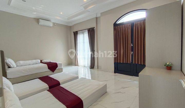 Rumah Mewah 2 Lantai, Furnished, View Pegunungan, Dengan Kolam Renang SHM di Sentul City, Bogor 2