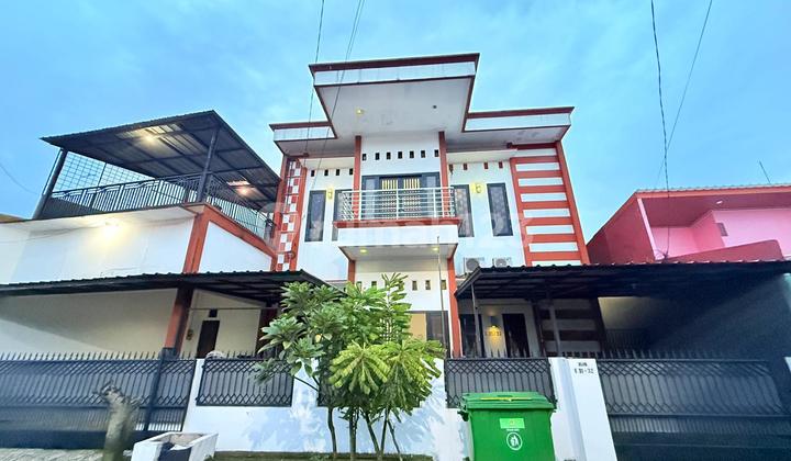 Rumah Mewah 2 Lantai di Kawasan Elite - SHM, One Gate System