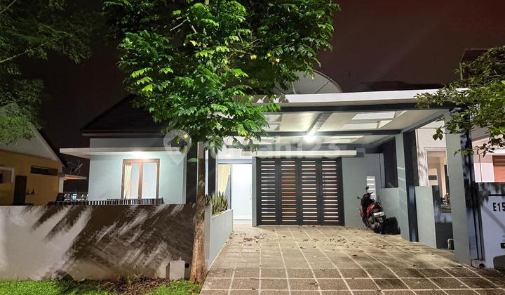 Modern House 2 Lantai Downslope, Taman Luas di Cluster Asri