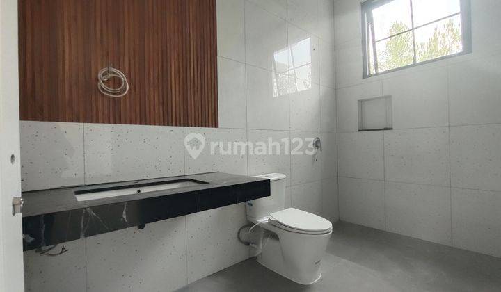 Rumah Baru Type Classic 3 Lantai Depan Green Area, Dengan Lift Dan Kolam Renang, 5 Menit Dari Exit Tol Di Sentul City, Bogor 6