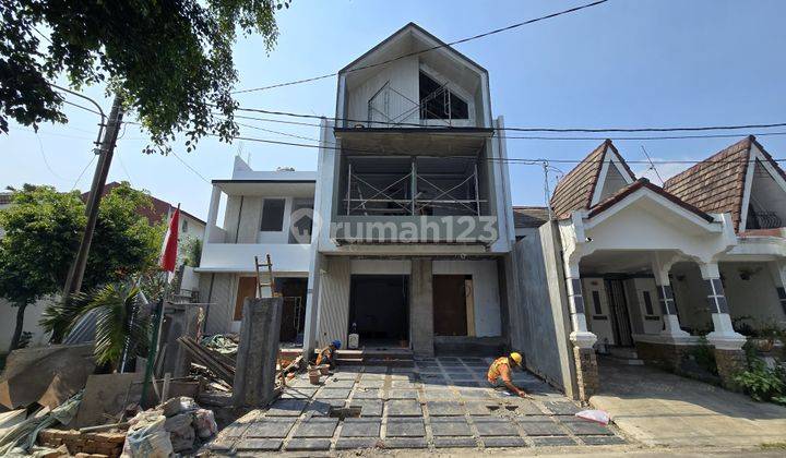 Rumah Scandinavian 2 Lantai Dengan Rooftop, Baru, 8 Menit Dari Exit Tol Dekat Aeon Mall, SHM di Sentul City, Bogor 2