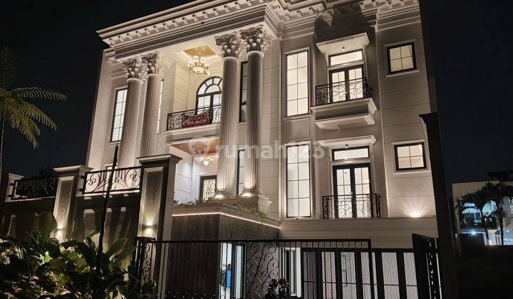 Rumah Mewah Type Classic, Full Marmer,Sudah SHM dan Di Lengkapi Dengan Kolam Renang Pribadi  Di Sentul City Bogor.  1