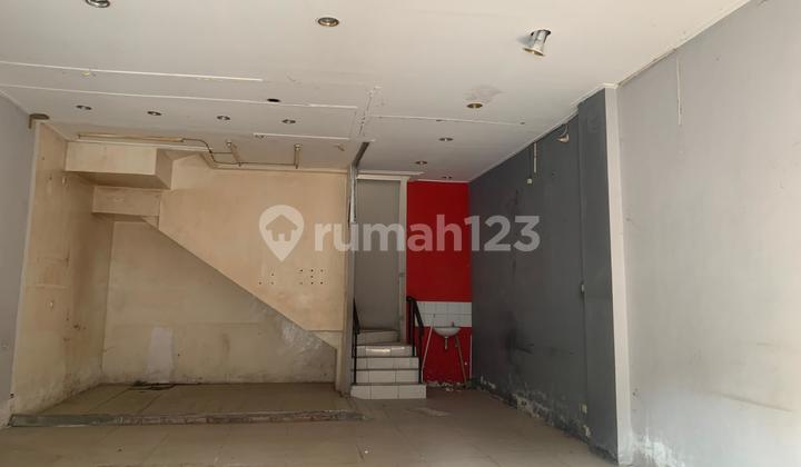 Strategic Location Shop House, Ready to Use in Sentul.