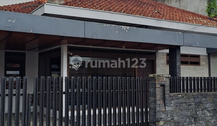 Rumah Bagus Kokoh Jalan Lebar Dekat Gedung Sate di Cikutra