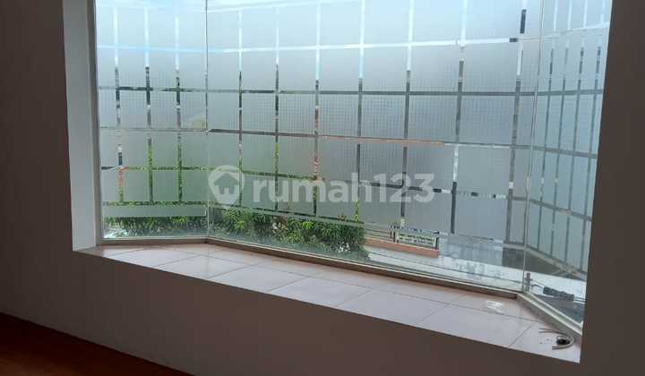 Luxury 3-Story House in the City Center Near Bandung City Square in Astanaanyar 2