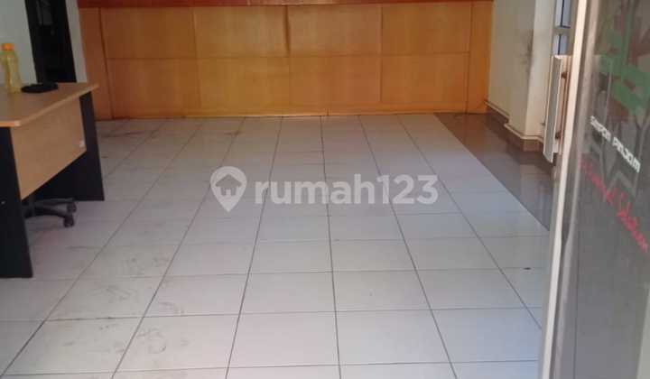 3-Story Shophouse in Commercial Area Near Bandung City Square 2
