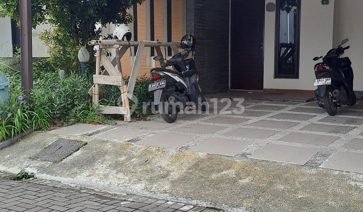 Rumah Bagus Nyaman di Komp Grand Sharon Soekarno Hatta