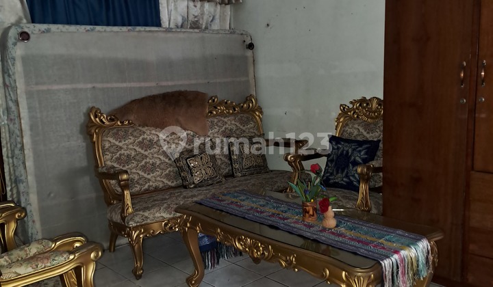 Rumah Lama Hitung Tanah untuk Tinggal atau Kosan di Dago