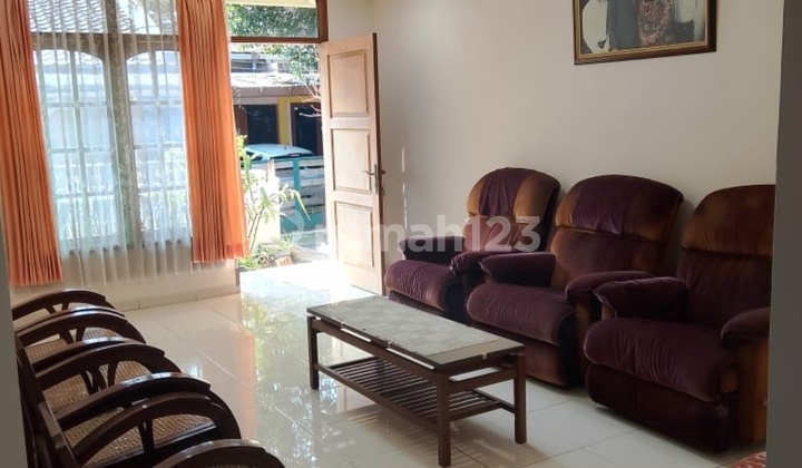 Rumah Bagus Adem 2 Lantai Sayap Riau, Dago, Bandung Kota