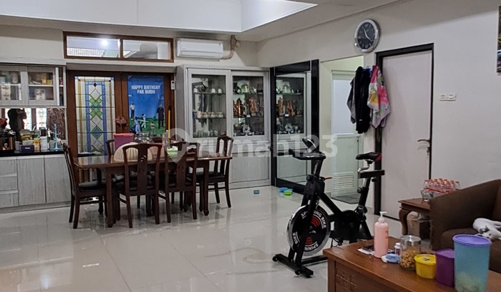 Nice House Ready to Live In, Comfortable, Quiet Environment in Turangga, Buah Batu 2