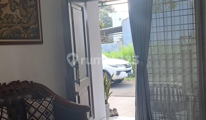 Rumah Bagus 2 Lantai Jalan Lebar di Kembar Sayap Bkr 2