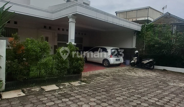 Rumah Bagus 2 Lantai Dekat Borma di Cigadung Cikutra Sayap Dago