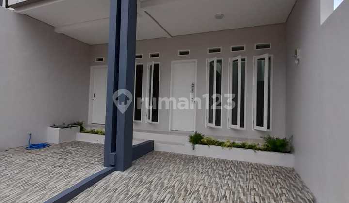 Rumah Bagus Minimalis 2 Lantai di Cigadung Sayap Dago