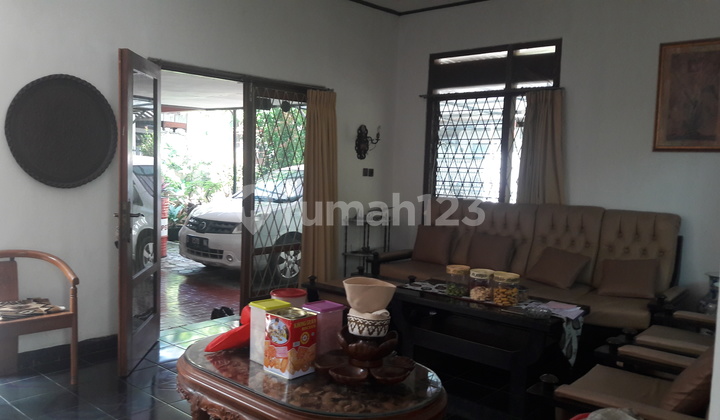 House Position Hook Strong Well-Maintained in Suryalaya Buah Batu