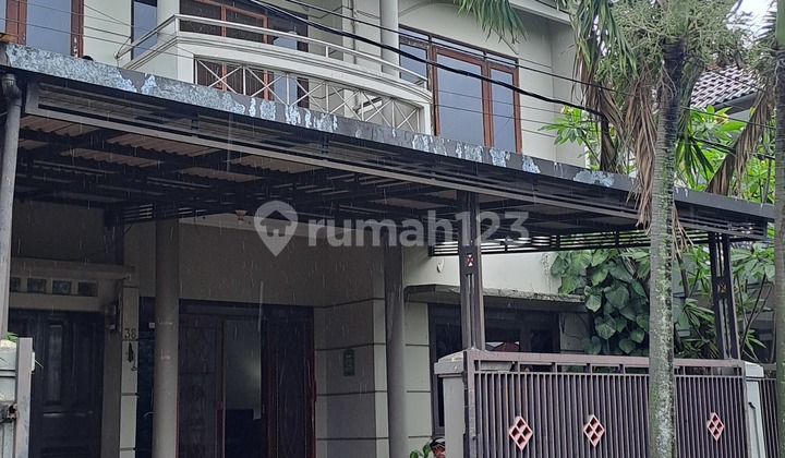 Rumah Bagus 2 Lantai di Istana Kawaluyaan Buah Batu Soekarno Hatta Rumah Bagus 2 Lantai di Istana Kawaluyaan Buah Batu Soekarno Hatta