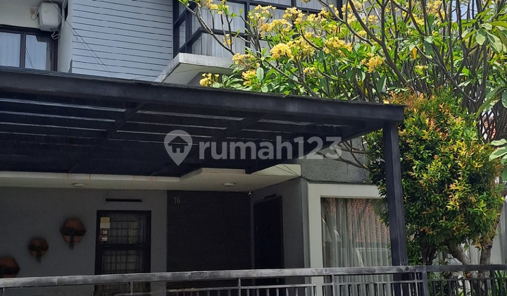 Rumah Lux Minimalis Siap Huni Dkt Griya Buah Batu di Turangga