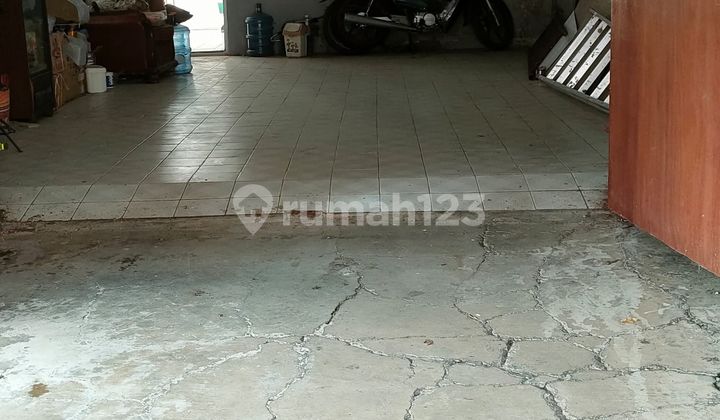 1-Storey House with a Spacious Yard in Turangga, Near Trans Studio Mall 2