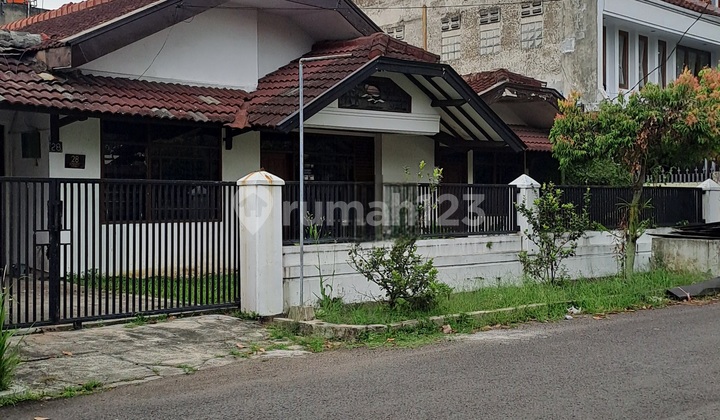 Rumah Bagus 1 Lantai Halaman Luas Jalan Lebar di Turangga Rumah Bagus 1 Lantai Halaman Luas Jalan Lebar di Turangga