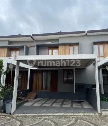 Rumah Bagus Minimalis 2 Lantai View Menawan di Cigadung Awiligar