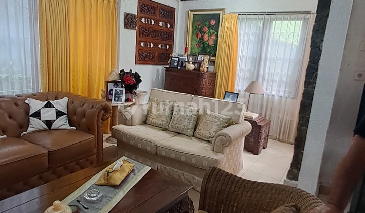 Murah Rumah Vila Bagus 2 Lantai Villa Istana Bunga di Lembang 2