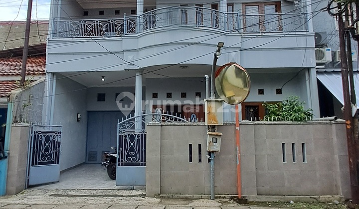 Rumah 2 Lantai Bagus Siap Huni Dekat Lodaya Buah Batu