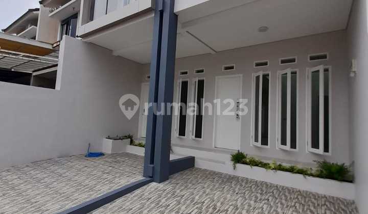 Beautiful 2-Story Minimalist House in North Bandung Cigadung Dago