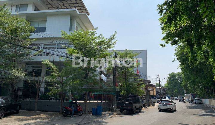 Gedung 4 Lantai di Pluit Jakarta Utara 2