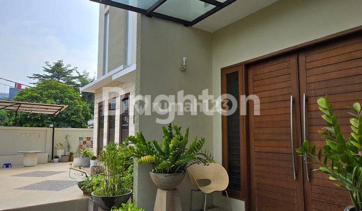 Rumah 3 Lantai Hoek Taman Surya 5 only 6 Man 1