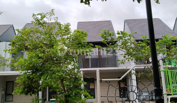 Wisteria House (Jakarta Garden City)