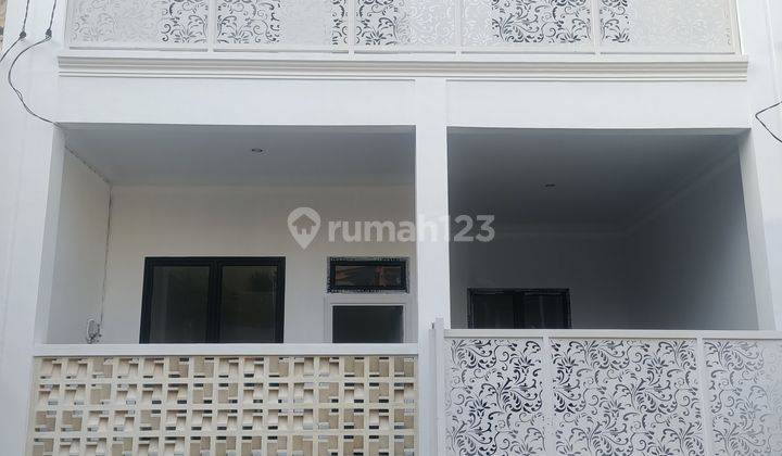 Rumah Mewah Bangunan Baru Lokasi Terdepan Bisa KPR DI Harapan Indah kota Bekasi 1