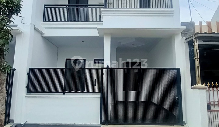Rumah Mewah 2Lt Bangunan Baru bisa KPR di Kota Harapan Indah Bekasi