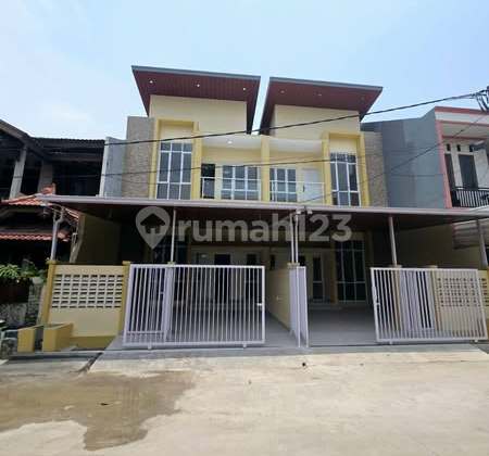 Ready-to-Occupy 2-Story House, Eligible for Light Down Payment Mortgage, Strategically Located in Permata Harapan Baru, Harapan Indah, Bekasi City.