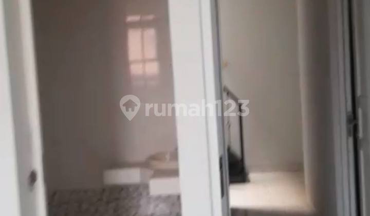 2-Story House, Negotiable Price, KPR Available in Perum Pondok Gading Utama, Kelapa Gading, North Jakarta 2