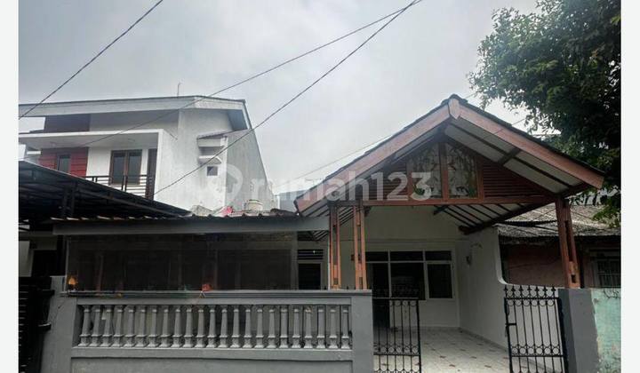 Spacious Move-In Ready House Eligible for KPR in Perumahan Sapta Taruna 2, Margahayu, East Bekasi, Bekasi City