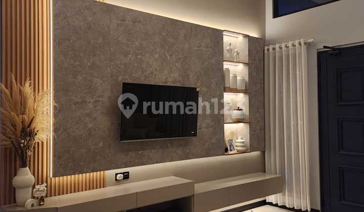 Rumah 1 1/2Lt Full Furnished bisa KPR di Cluster Ifolai Harapan Indah 2 Bekasi 2