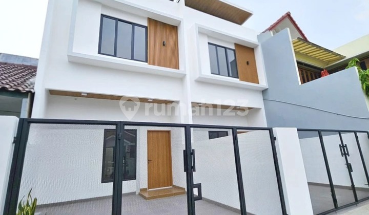 Rumah 2Lt Bangunan Full Renovasi bisa KPR Harga Terjangkau di Boulevard Hijau Kota Harapan Indah Bekasi