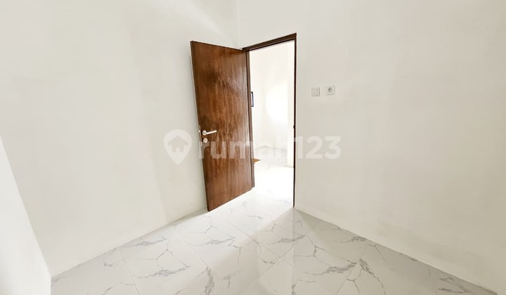 Rumah 2LT Bangunan  Mewah Bisa KPR Harga Murah di Pondok Ungu Permai Kota Bekasi 2