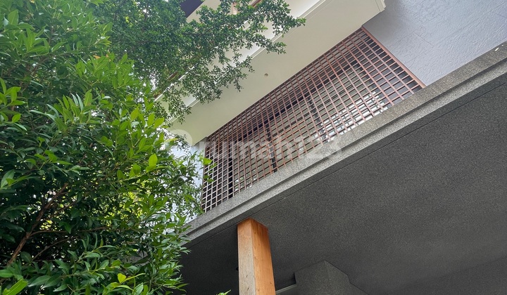 Rumah Modern Tropis Pondok Indah Jaksel 