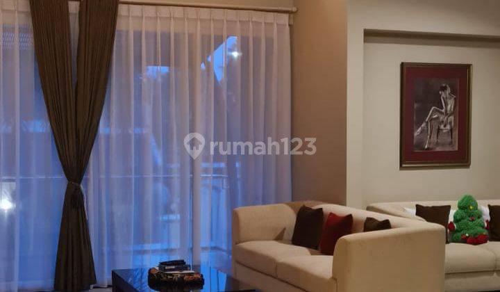 Bergaya Minimalis Modern Style Dalam Gated Area Jalan Lebar Suasana Tenang Rumah Baru Siap Dihuni Dengan Fasilitas Kolam Renang Rumah Baru di Pondok Indah, Metro Alam, Kebayoran Lama 4