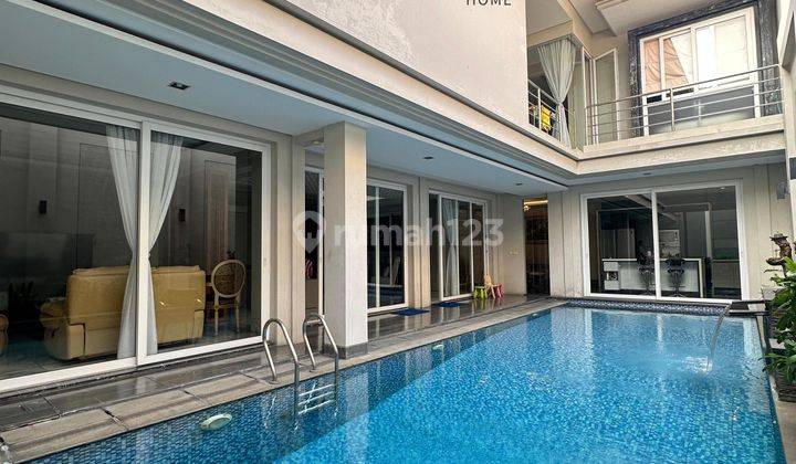 Bergaya Minimalis Modern Style Dalam Gated Area Jalan Lebar Suasana Tenang Rumah Baru Siap Dihuni Dengan Fasilitas Kolam Renang Rumah Baru di Pondok Indah, Metro Alam, Kebayoran Lama 16