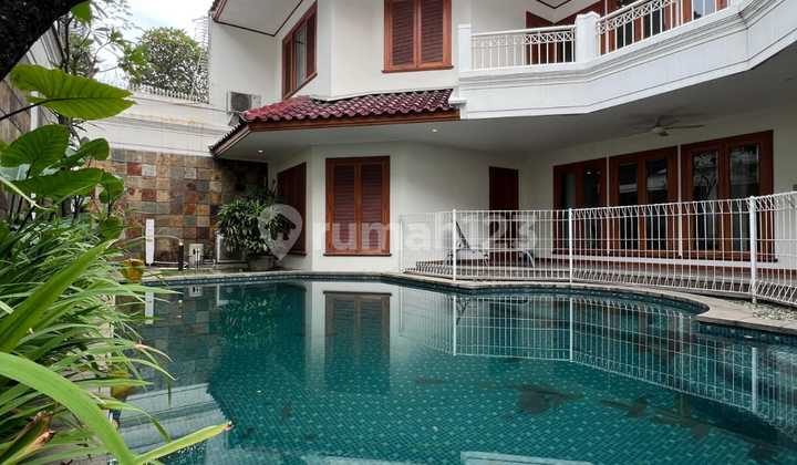 Prestigious Pondok Indah Location. Comfortable Environment for Residency Near Pondok Indah Golf. House at No.1 Sekolah Kencana I Street, Jl. Sekolah Kencana Indah 1 No. 1, Pondok Pinang, Kebayoran Lama, South Jakarta City, DKI Jakarta, Indonesia, 12310, Pondok Indah