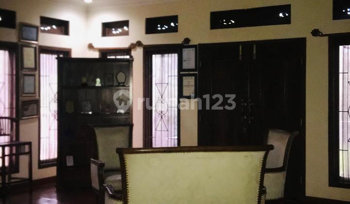 Dijual Rumah di Jalan Raya Kolonel Masturi, Lembang