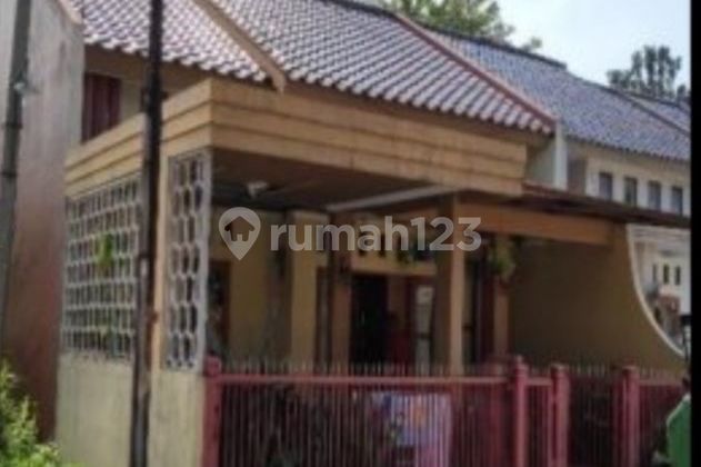 For Sale 1-Story House Located in Ciomas Bogor 2